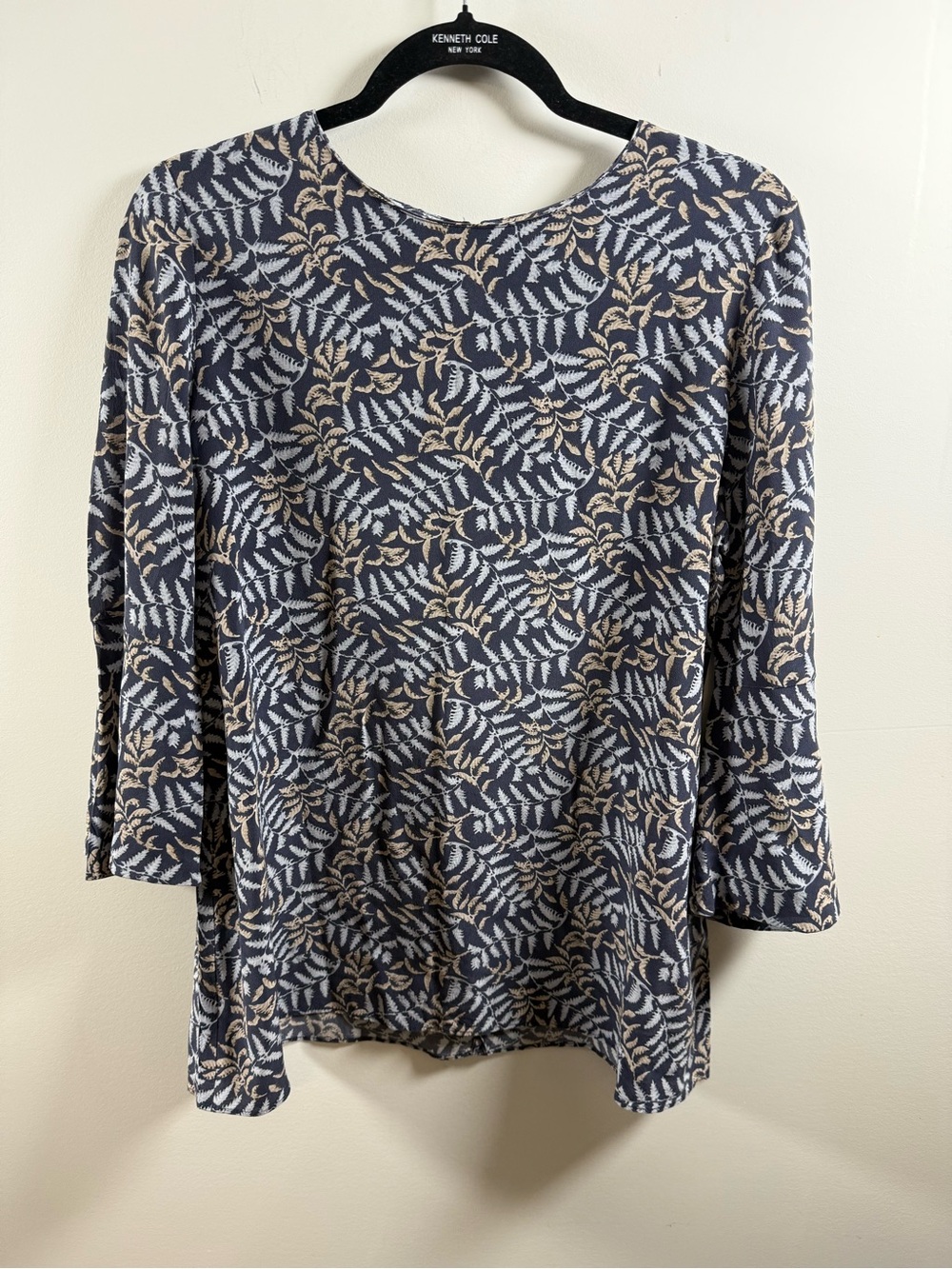 LAFAYETTE 148 NEW YORK | Fern Leaf Boat Neck 100% Silk Blouse Size L